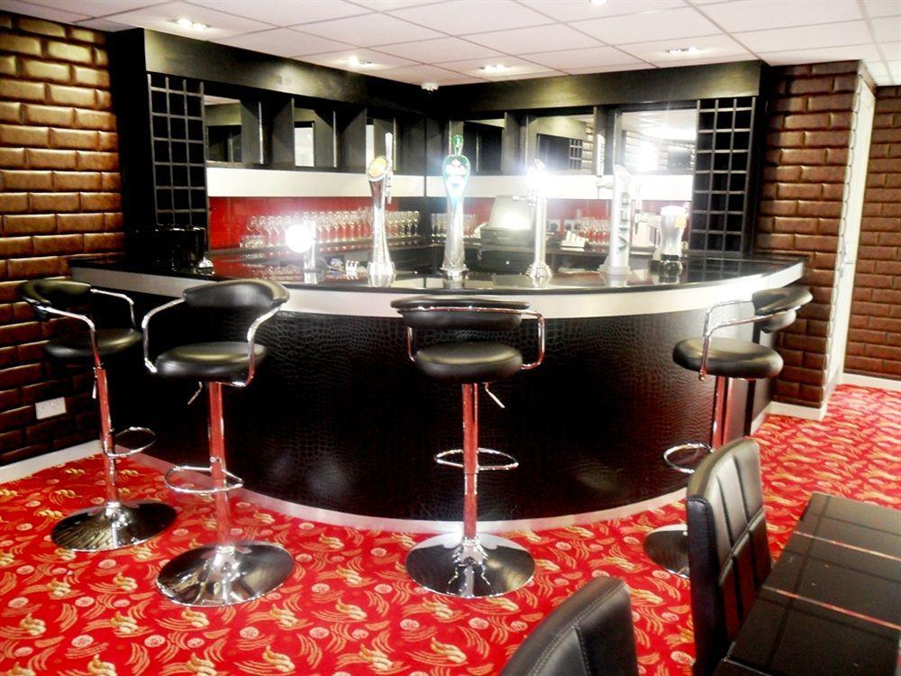 Cambridge Hotel Huddersfield Esterno foto