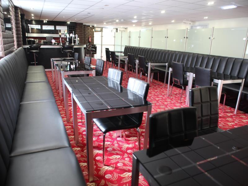 Cambridge Hotel Huddersfield Esterno foto
